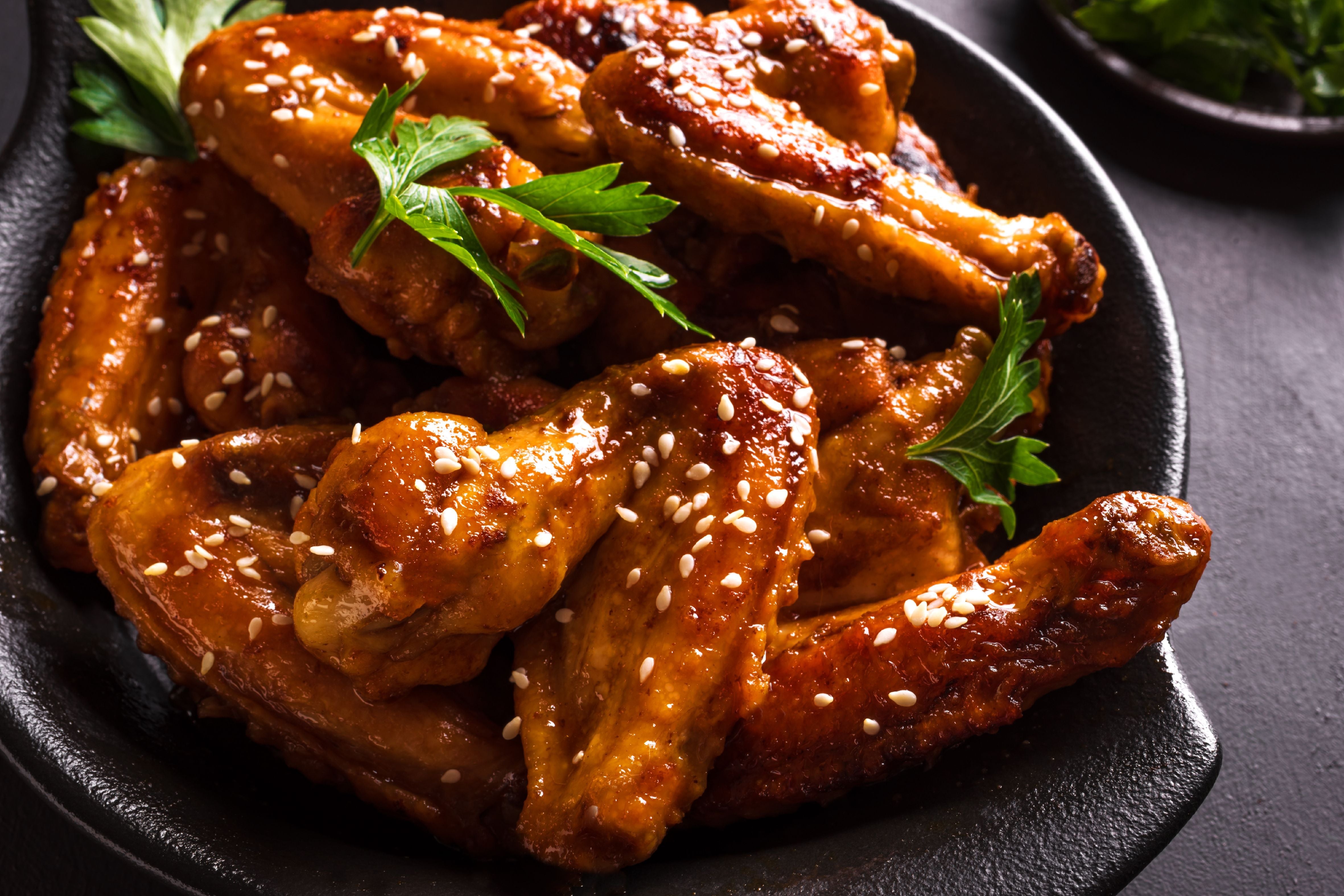 Bulgogi Chicken Wings mit frisch zubereitetes Kimchi